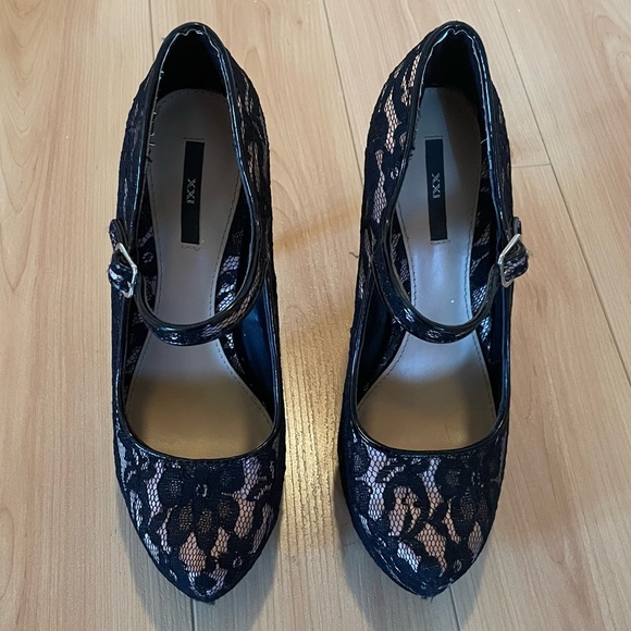 Forever 21 Lace Mary Jane Pumps - Picture 2 of 5